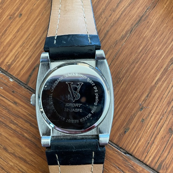 VS Sport 22-JAGFE Leather Watch - Picture 3 of 3